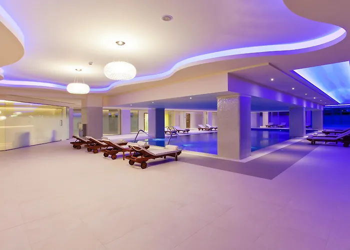 Boutique 5 & - Adults Only Hotell 5*