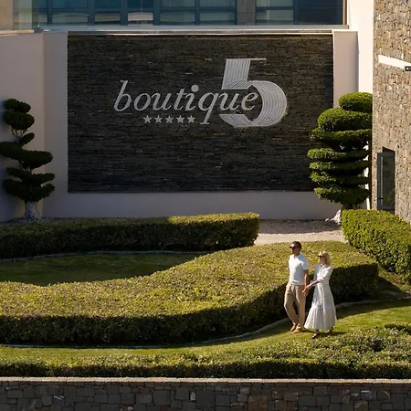 Boutique 5 & - Adults Only